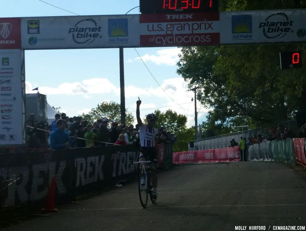 Powers takes the win  © Cyclocross Magazine