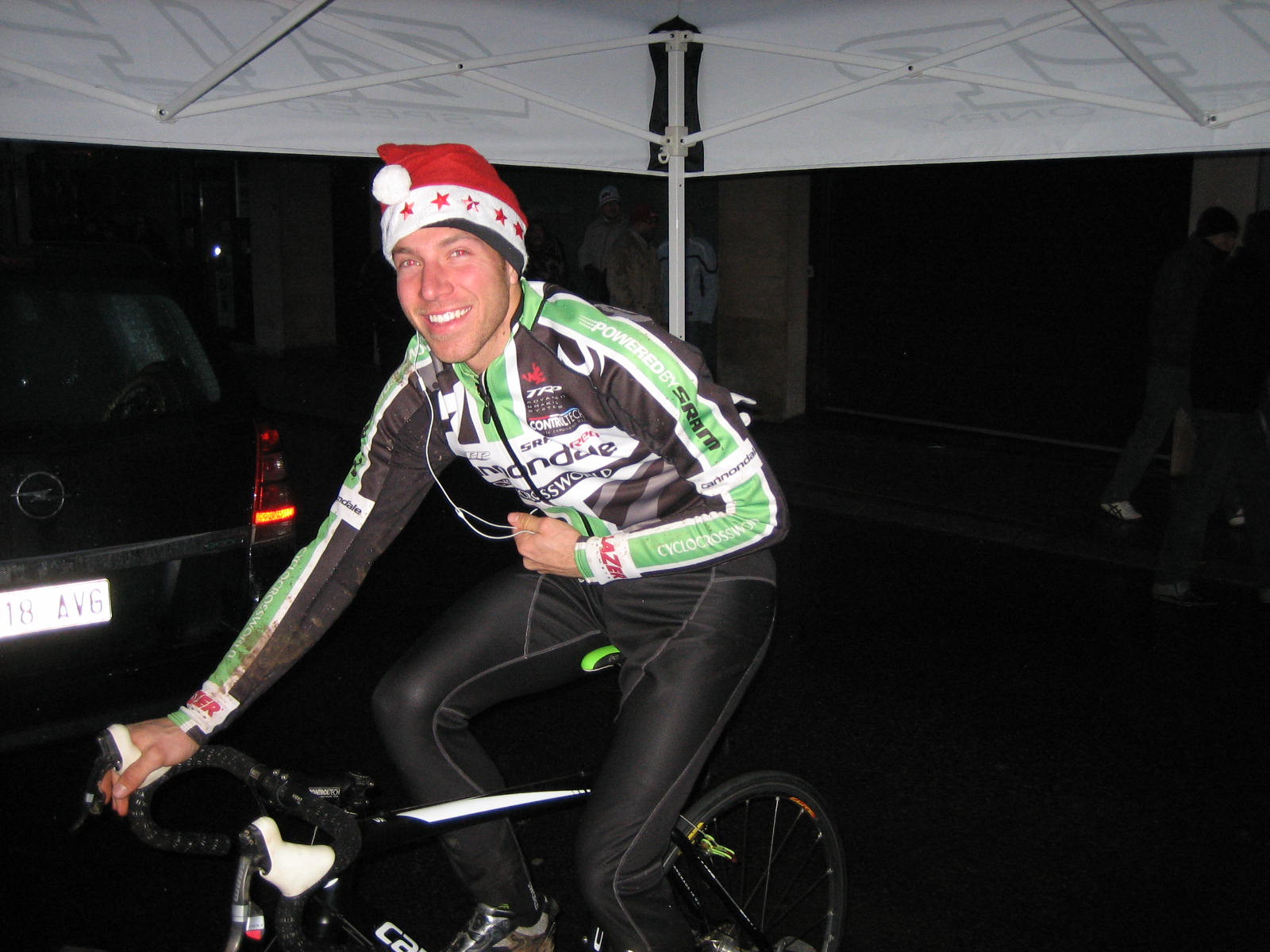 Jeremy Powers warms up for Diegem  ? Christine Vardaros