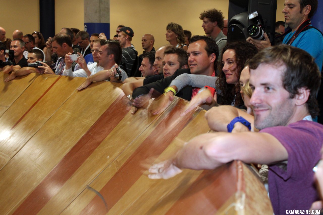 The crowd goes wild. © Cyclocross Magazine