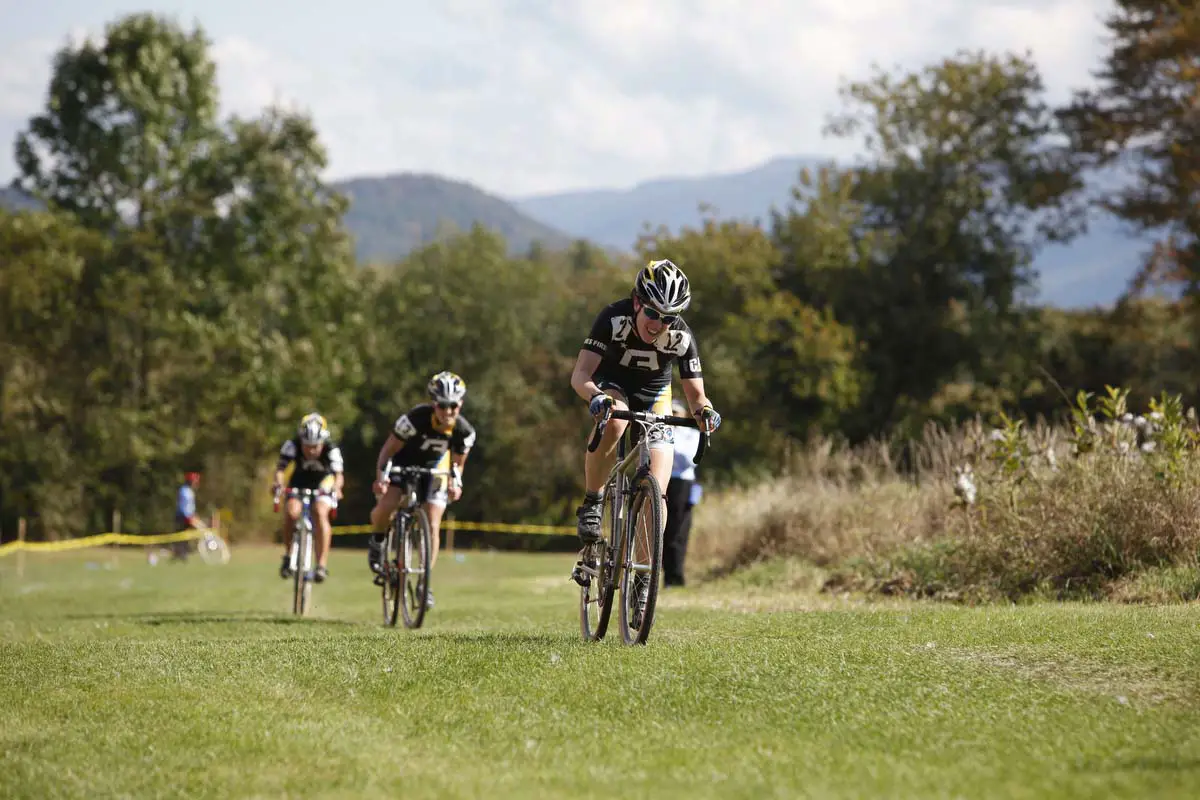 The women's race was a battle between teammates. © laurakozlowski.com