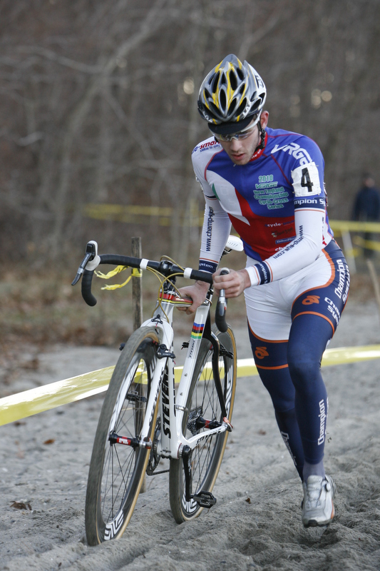 Nick Keough (Champion System p/b Keough Cyclocross) in the sand ©Peter Ozolins Photography