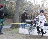 Arley Kemmerer (C3/Athletes Serving Athletes) through the barriers. ©Peter Ozolins Photography