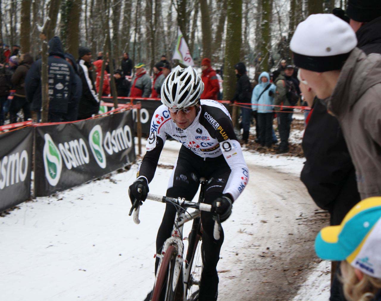 Fans cheer Radomir Simunek during the middle of the race. ? Dan Seaton