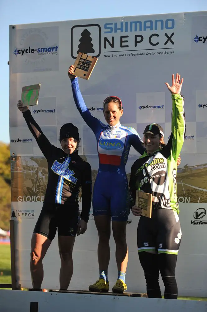 The Women’s Podium (L to R): Van Gilder, Nash, Annis © Natalia Boltukhova | Pedal Power Photography | 2011