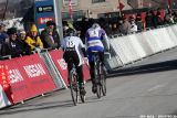 Nikoline Hansen leads Amy Dombroski turning into the final lap © Bart Hazen