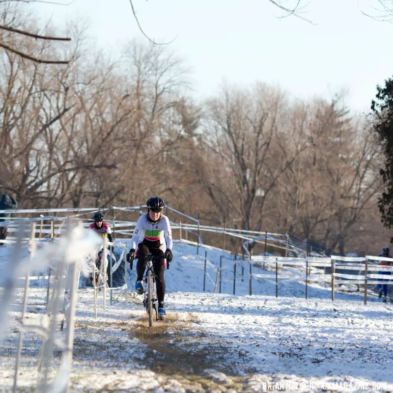 Patricia Kauffman (My Wife Inc) and Rebecca Williams chased Savary all the way to the line.   Â©Brian Nelson