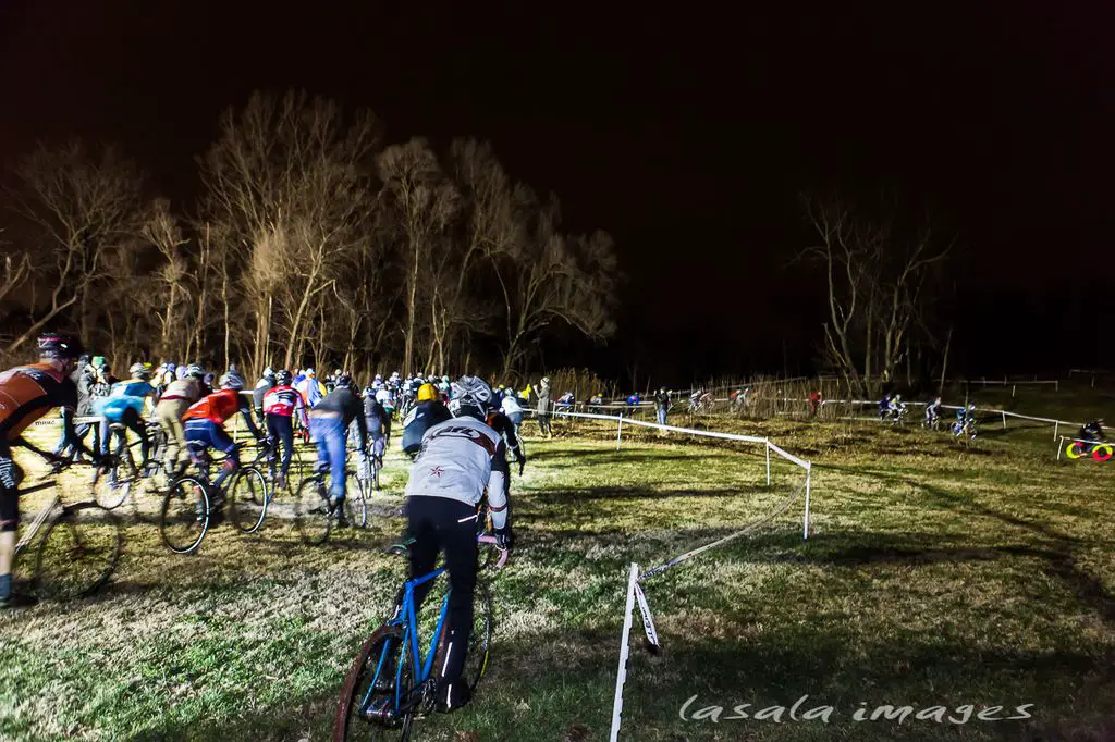 Large numbers of racers turned out to race for singlespeed glory. © Matthew Lasala