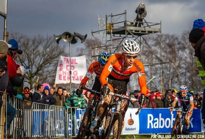 Lars Van der Haar in the second lap at 2014 World Championships. © Pim Nijland