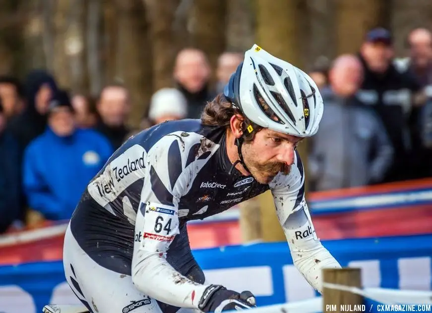 Fan favorite Alexander Revell in the second lap at 2014 World Championships. © Pim Nijland