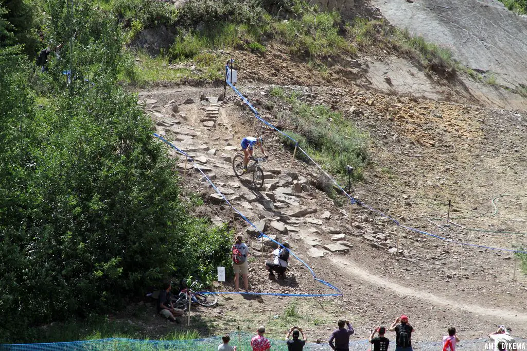 Georgia Gould swoops toward the finish. ©Amy Dykema