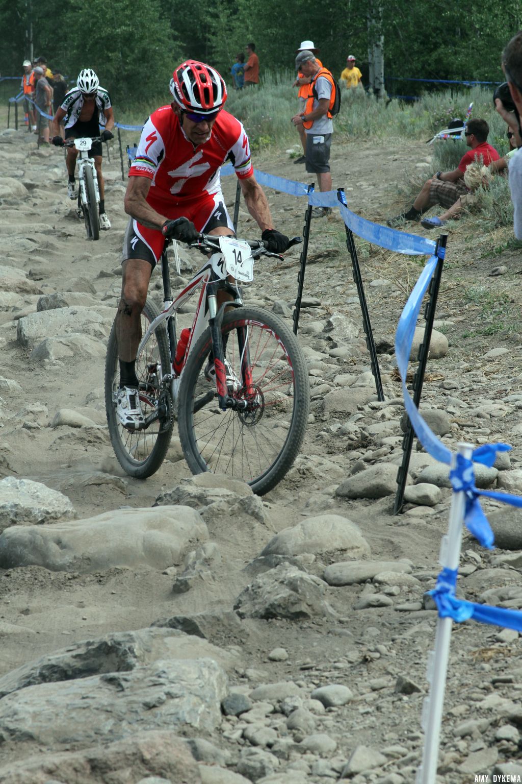 Ned Overend uses his top-notch handling skills to fly through the rock garden. ©Amy Dykema