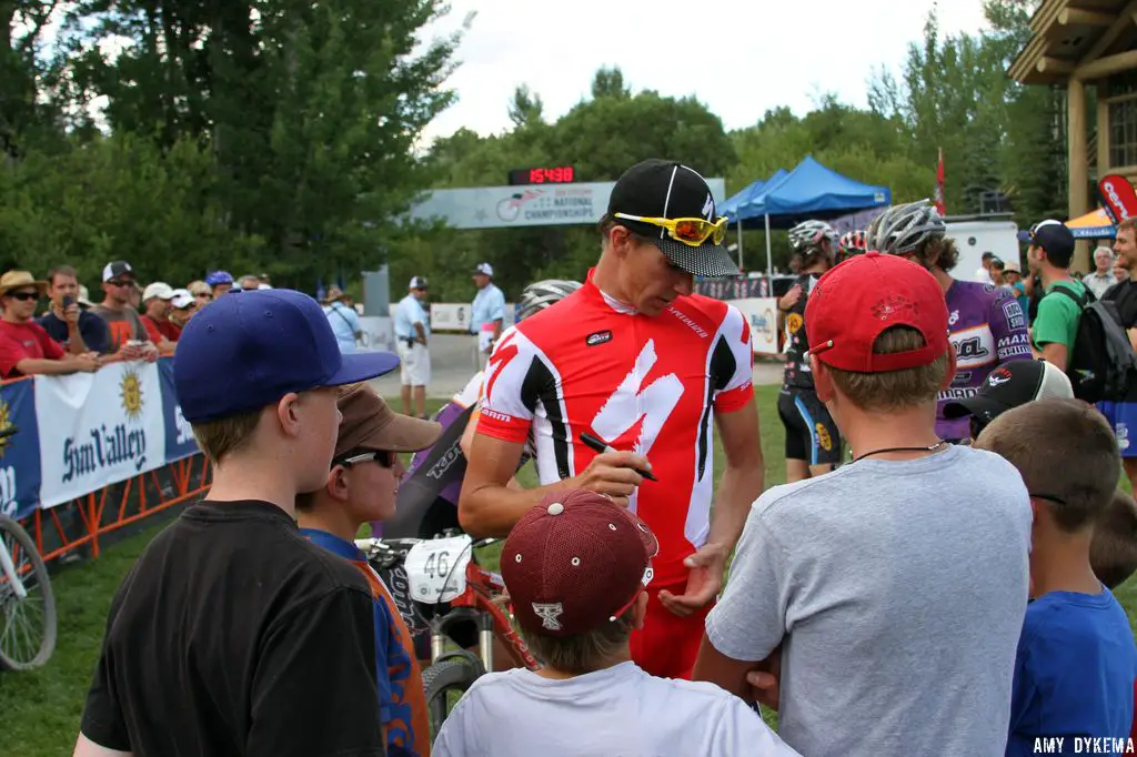 Todd Wells has a crowd of young fans waiting for autographs. ©Amy Dykema