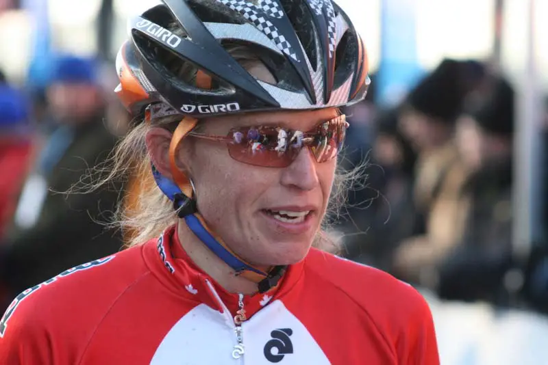 zolder-women-simms.jpg