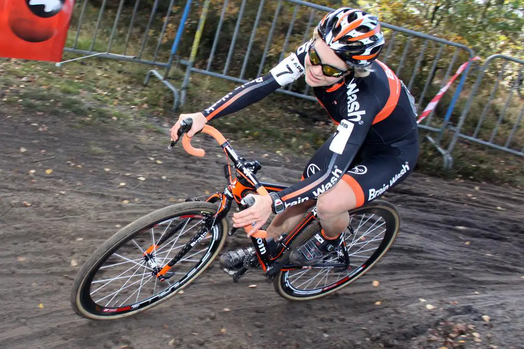 Sanne van Paassen took control of the race from the start. © Bart Hazen