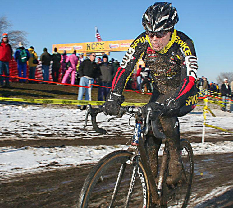Katie Compton focuses on National Championship jersey #4 at the 2007 National Championships in Kansas City. © Cyclocross Magazine