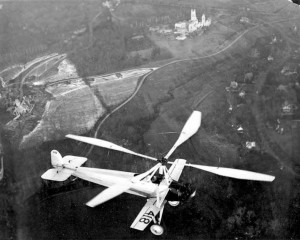Undated historical photo: Aviation pioneer Harold Pitcairn flying a Cierva C8W “autogiro” above the site of this weekend’s WhirlyBird ‘Cross.