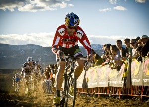 Tim Johnson shows off his NACT Leader's jersey in Boulder. © Studio Mp Production