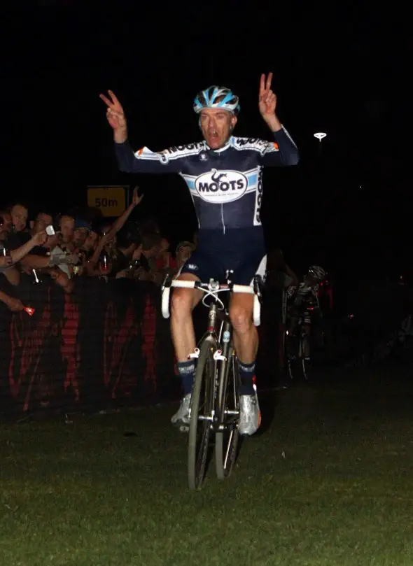 Jon Cariveau wins 2010 Wheelers and Dealers race at CrossVegas