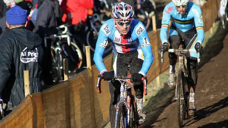 Zdenek Stybar won his second World Championship title in a row, ahead of Sven Nys © Bart Hazen