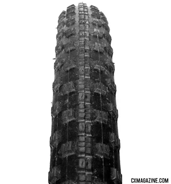 maxxis raze cyclocross tire. © Cyclocross Magazine