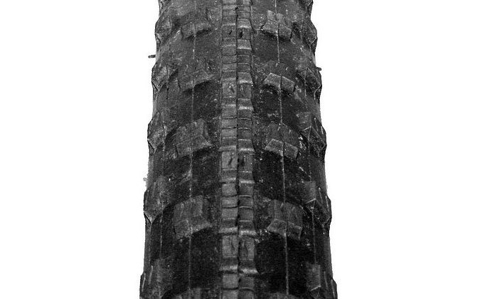 maxxis raze cyclocross tire. © Cyclocross Magazine