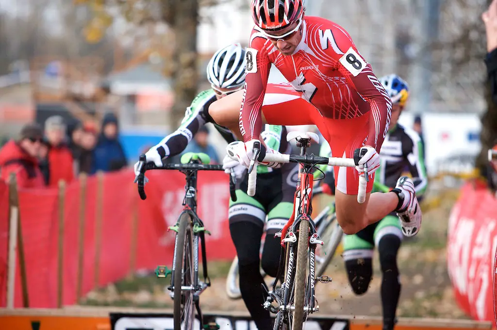 Todd Wells leading the 2009 USGP in Portland, Day 2. © Joe Sales