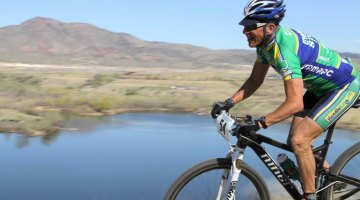 Lee Waldman temporarily trades in his cyclocross bike for a spin on his mountain bike. © Lee Waldman