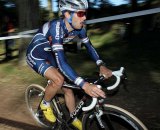 Chris Jones ran semislicks and had to run the climb. © Cyclocross Magazine Here, Jones races at Bend. This week, he's moving up the rankings in the Amgen Tour of California.