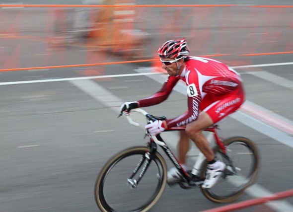 Todd Wells showing late-season speed with an attack in Portland. © Cyclocross Magazine