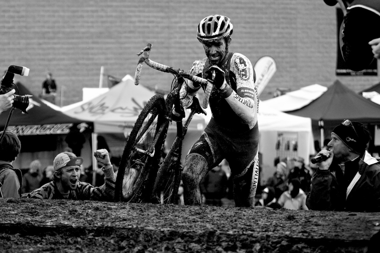 Todd Wells (Specialized) heads to the start of his final lap of the race clear by a handful of seconds of the chasing Ryan Trebon (Kona) at 2011 Nationals © Joe Sales