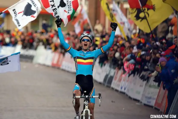 Niels Albert (Belgium) celebrates his victory in the Elite mens's race at the 2009 UCI Cyclocross World Championships.