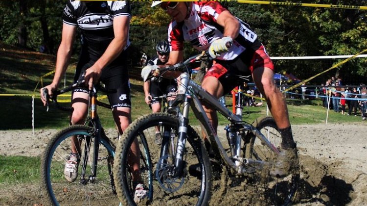 Trouble in the sandpit at Nanaimo Cyclocross. Rob Parkin