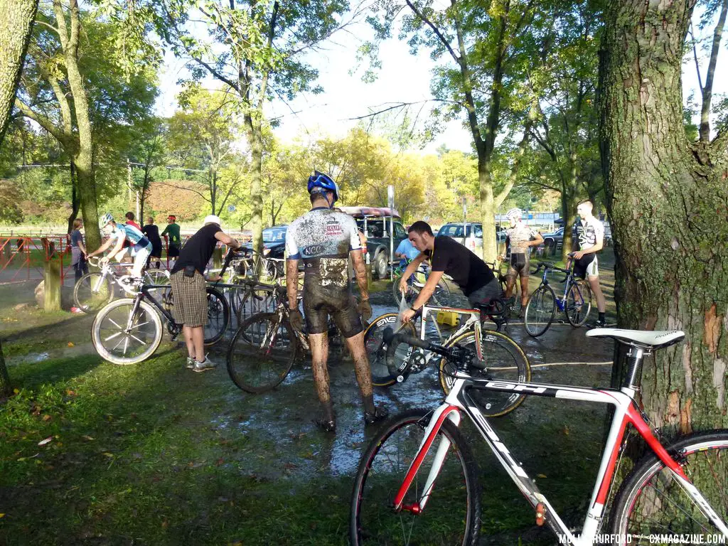 A muddy day means the pressure washers are going full steam in the pit. © Cyclocross Magazine