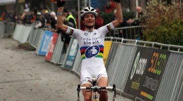 Vos, here winning Superprestige Gieten 2011, took the win in Namur today. Bart Hazen