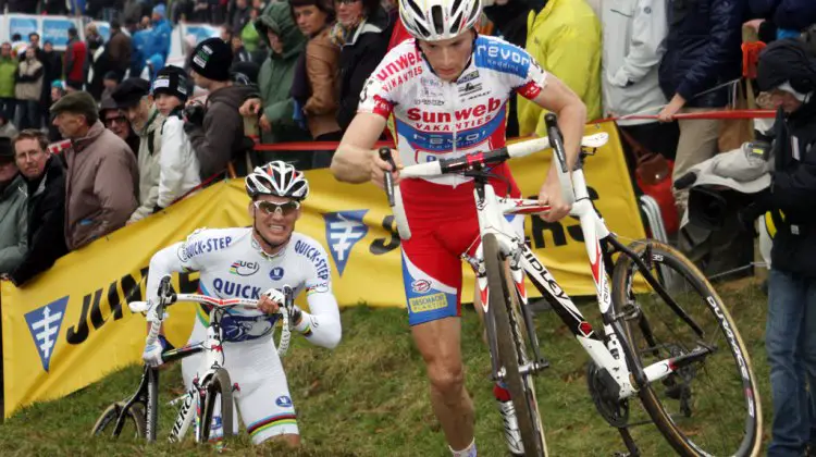 Kevin Pauwels leads World Champ Zdenek Stybar up the run-up at the GVA Trofee race #2 in Ronse. © Bart Hazen