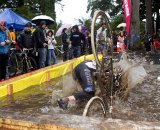 The Pool of Filth proved to be a suprisingly refreshing obstacle for some. SSCXWC 2011. © Tim Westmore The Pool of Filth proved to be a suprisingly refreshing obstacle for some. SSCXWC 2011. © Tim Westmore