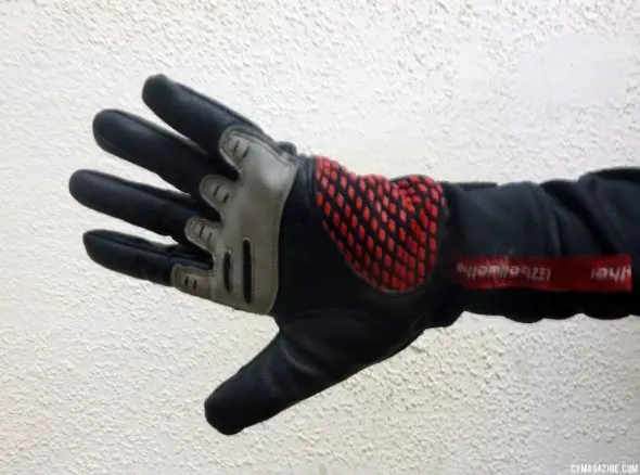 Bellwether gloves. © Cyclocross Magazine