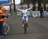 Marianne Vos wins the 2012 Dutch National Championships. © Bart Hazen