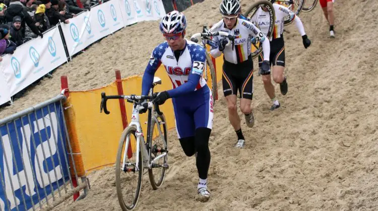 Jonathan Page running the sand, broken ribs and all, at Koksijde. Bart Hazen