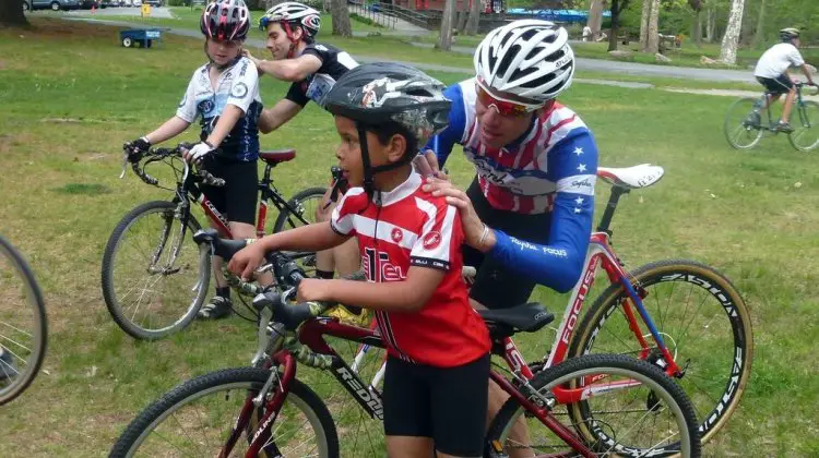 Jeremy Powers and Justin Lindine sign a few autographs after practice. © Cyclocross Magazine
