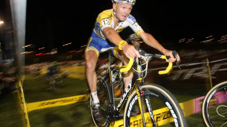 Arnoud Jouffroy cleared the barriers each lap. CrossVegas 2012. ©Cyclocross Magazine