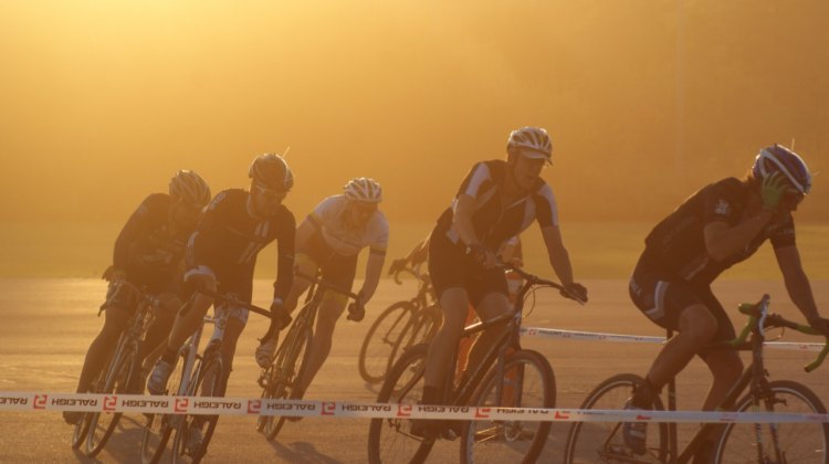 Racers bask in sun and dust - Kenton Berg