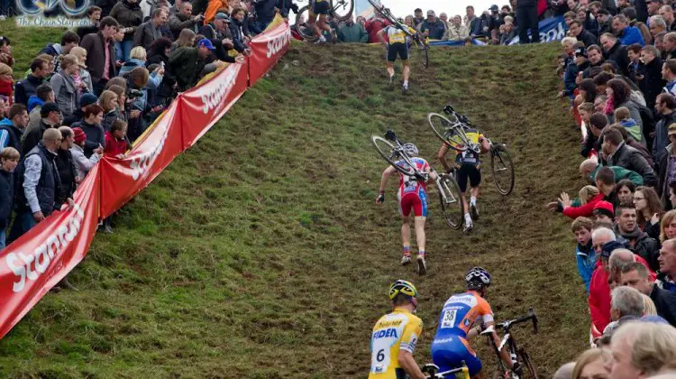 Heading up the long, long run-up at GP Mario de Clercq. © Gregg Germer