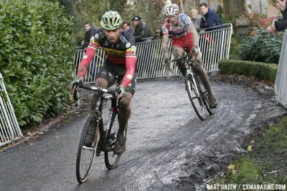 Sven Nys and Klaas Vantornout fought to the end  © Bart Hazen