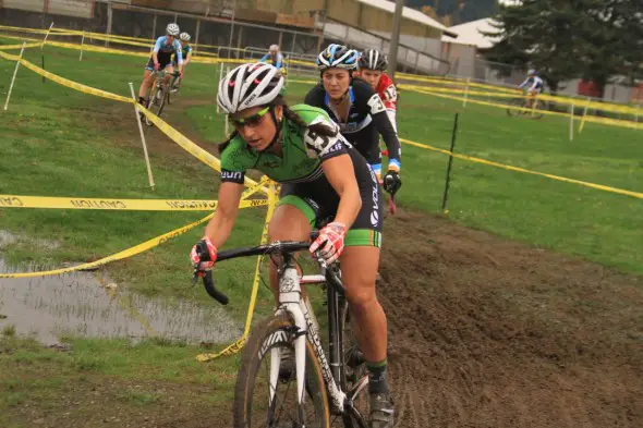 Courtenay McFadden leads the Women's Elite field towards the run up on lap 1. © Janet Hill Courtenay McFadden leads the Women's Elite field towards the run up on lap 1. © Janet Hill