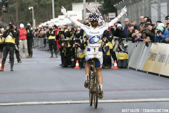 Marianne Vos has returned to cyclocross with her win today at World Cup Zolder © Bart Hazen