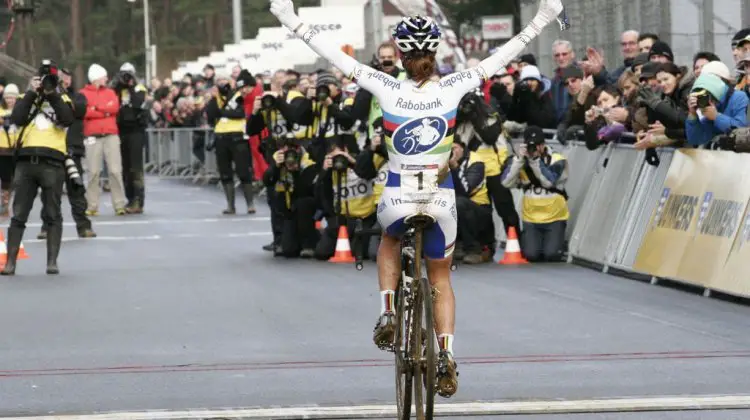 Marianne Vos is returning to cyclocross this weekend. © Bart Hazen