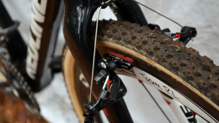 A close look at Justin Lindine's Redline Carbon Conquest. © Cyclocross Magazine
