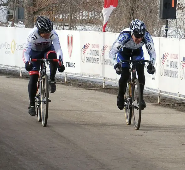 Leone Pizzini (First State Velo Sport) pips Lewis Rollins (Contender Bicycles) for the win in the Masters 65-69 category. © Cyclocross Magazine Leone Pizzini (First State Velo Sport) pips Lewis Rollins (Contender Bicycles) for the win in the Masters 65-69 category. © Cyclocross Magazine