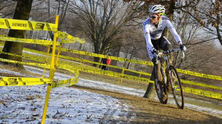 Niels Albert had time to look around in Cincinatti, and liked what he saw: nobody on his wheel. © Cyclocross Magazine